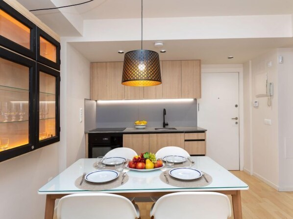 Maison, 3 chambres, terrasse | Restauration