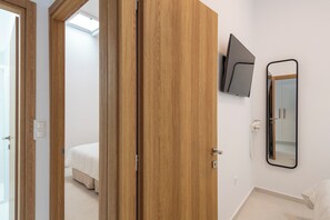 2 bedrooms, iron/ironing board, free WiFi - Parikia's Cosy Jewel (Paros)