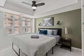 2 Schlafzimmer, Schreibtisch, Bügeleisen/Bügelbrett, kostenloses WLAN