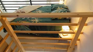 2 間睡房、書桌、Wi-Fi、床單