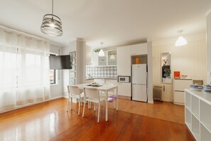 House | 1 bedroom - Espinho Seawalk AND Seaview by Vacationy (Espinho)