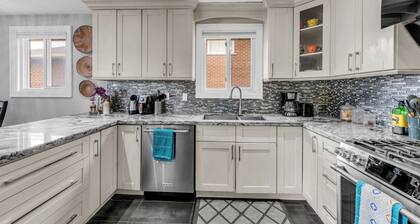 Square One Stylish 5 bed Home