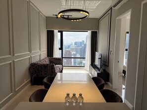 Premium Apartment, 3 Bedrooms, Non Smoking, City View | Living area