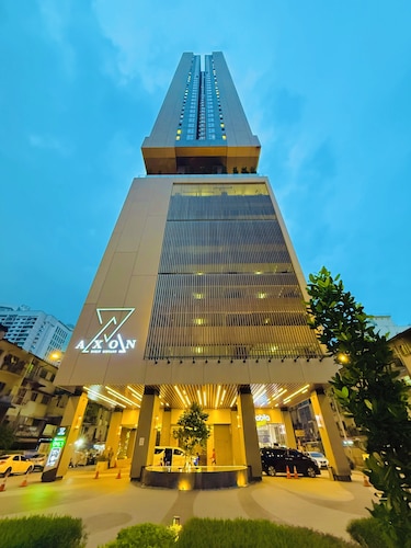 Residence Axon Bukit Bintang by TaheeenS