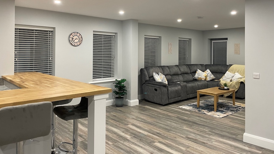 Spacious 5Br Home - Country View - Close to Galway