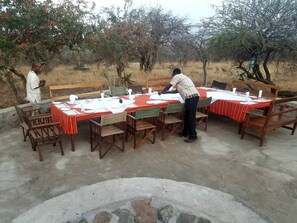 Couples’ dining