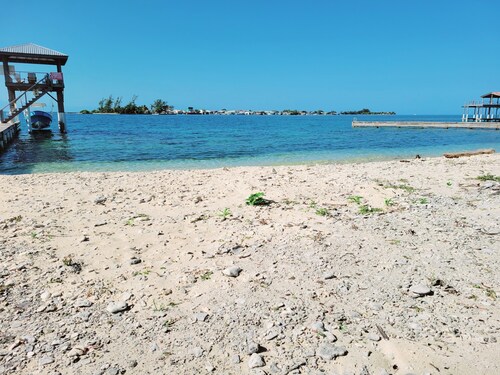 Lavender House at Treasure Beach - Secluded Beach House