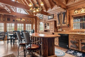 Interior - Crickett Lane - 8 Stall Horse Barn (Oneida)