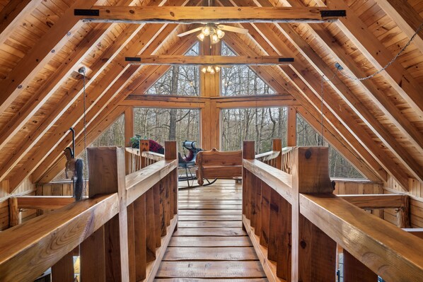 Interior - Crickett Lane - 8 Stall Horse Barn (Oneida)