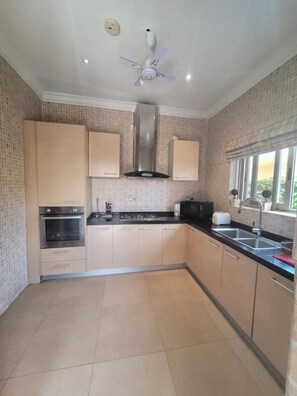 Mikrowelle, Ofen, Herdplatte