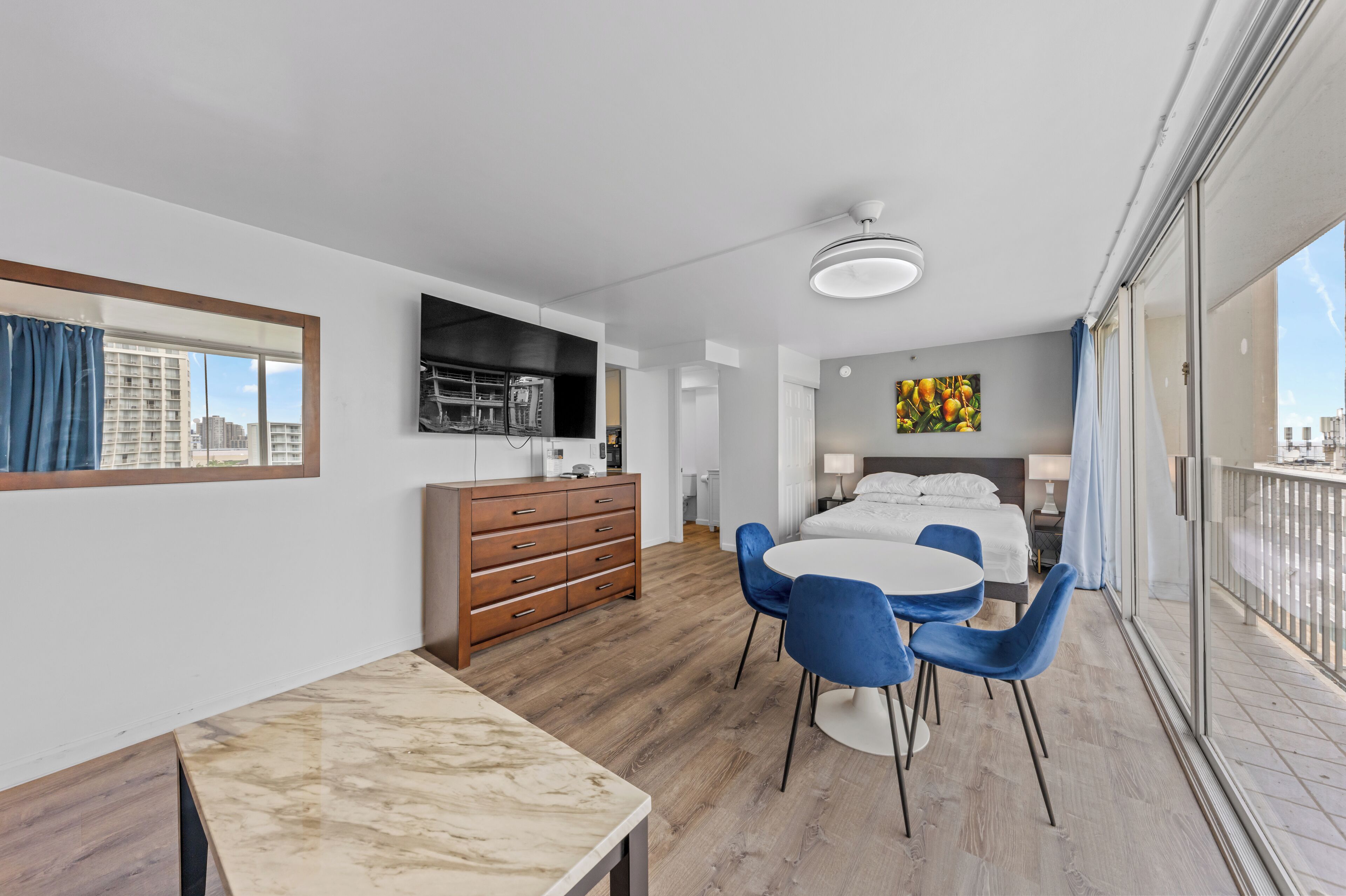 Iron/ironing board, WiFi, bed sheets