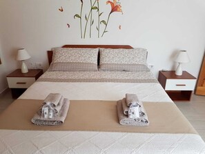 1 bedroom, iron/ironing board, free WiFi, bed sheets