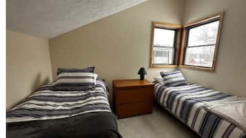 2 bedrooms, WiFi, bed sheets