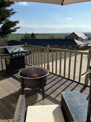 Terrace/patio - Mid Devon! Exeter / Dartmoor / Exmoor and all the adventures you can imagine. (Lapford)