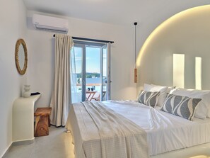 Double Room, 1 Queen Bed, Non Smoking, Partial Sea View | Premium bedding, down comforters, memory foam beds, minibar - Marjay (Paros)
