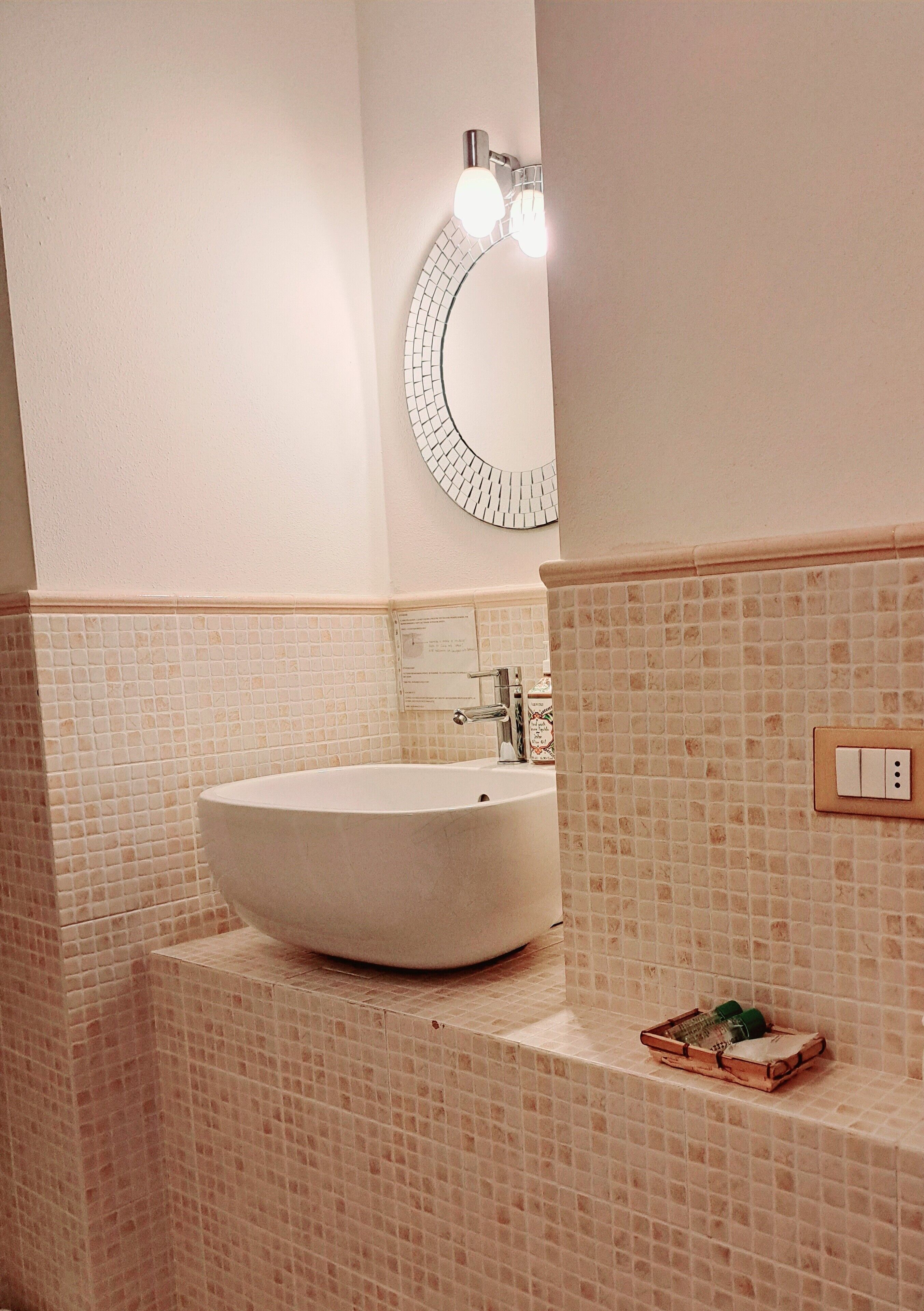 Dusche, Haartrockner, Bidet, Handtücher