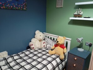 Stuga | 3 sovrum, strykjärn/strykbräda och sängkläder
