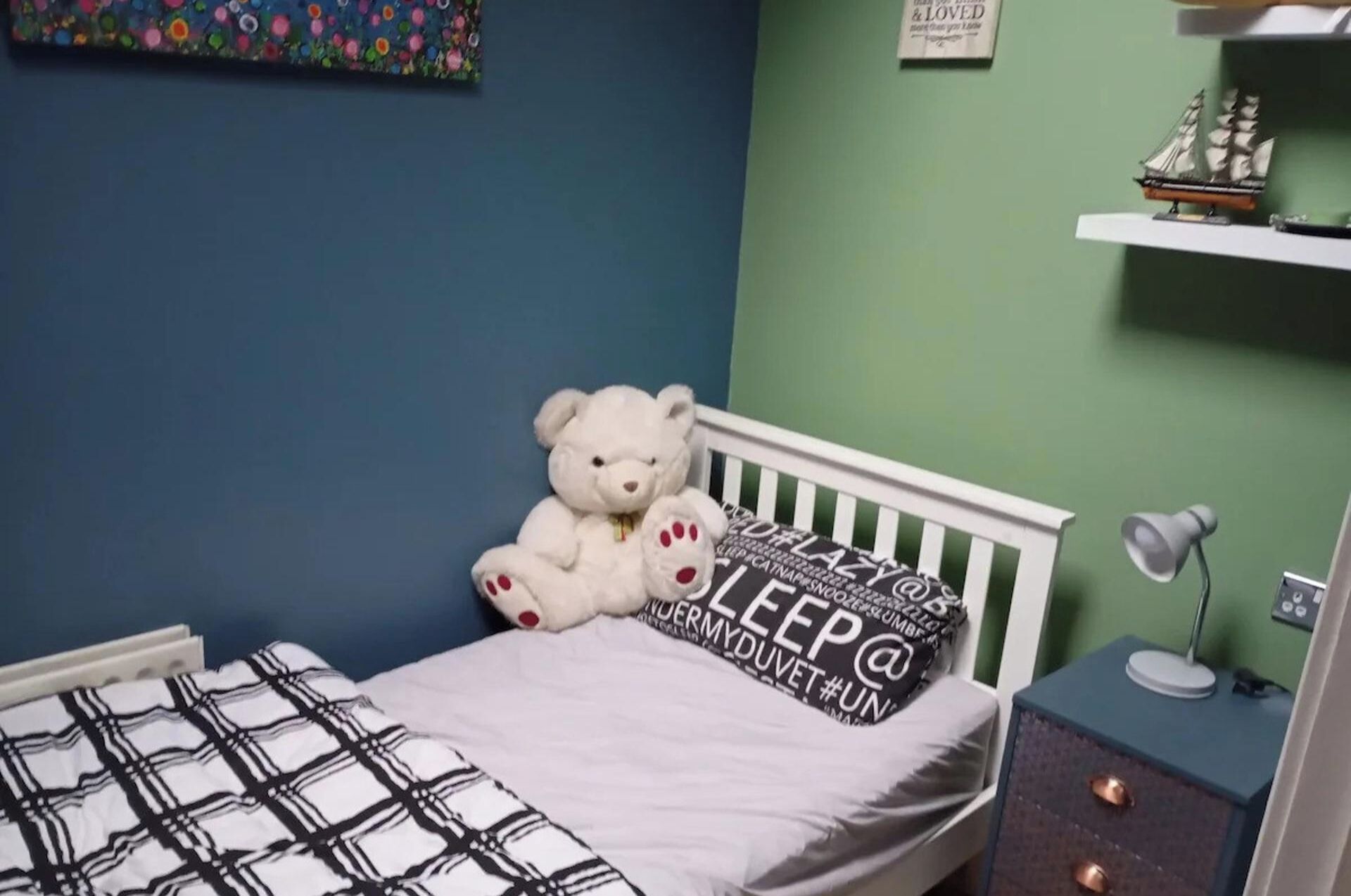 Cottage | 3 bedrooms, iron/ironing board, bed sheets