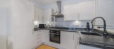 Fridge, oven, stovetop, toaster