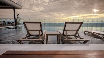 Sundeck