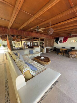 Interior - Casa de la Luna - El Sol (Gro.)