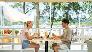 Ristorazione all'aperto