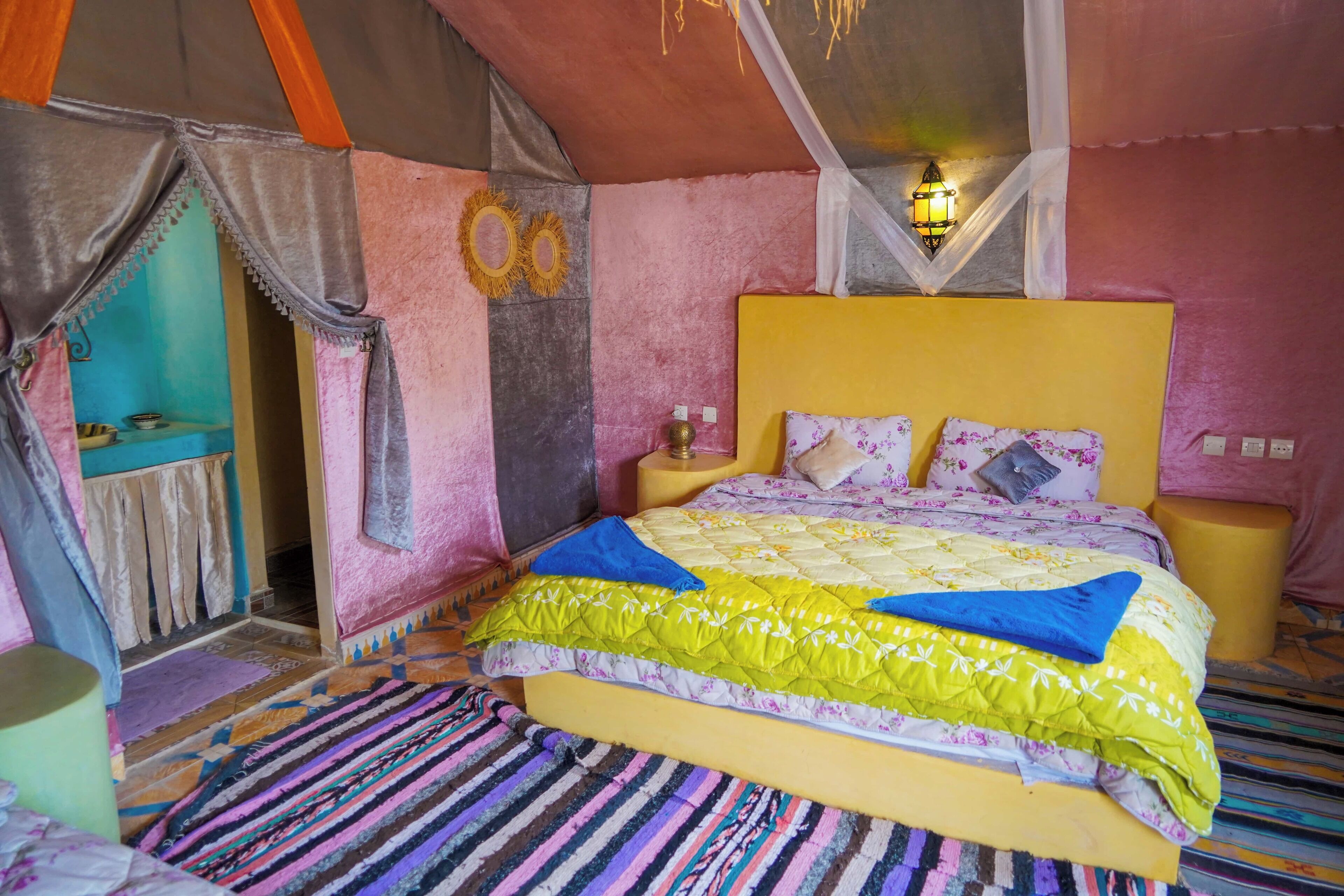 Triple Room, Patio, Desert view