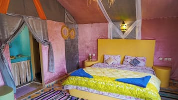 Triple Room, Patio, Desert view