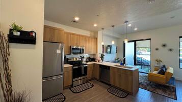 Fridge, microwave, oven, stovetop