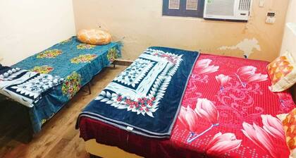 Best rooms available near Bihari ji temple vrindavan