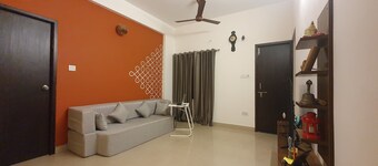 Convenient shared room in a 2bhk with all amenities at value in central Chennai.