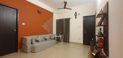 Convenient shared room in a 2bhk with all amenities at value in central Chennai.