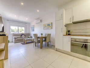 Interior - Global El Santiago II 8315 (Roses)