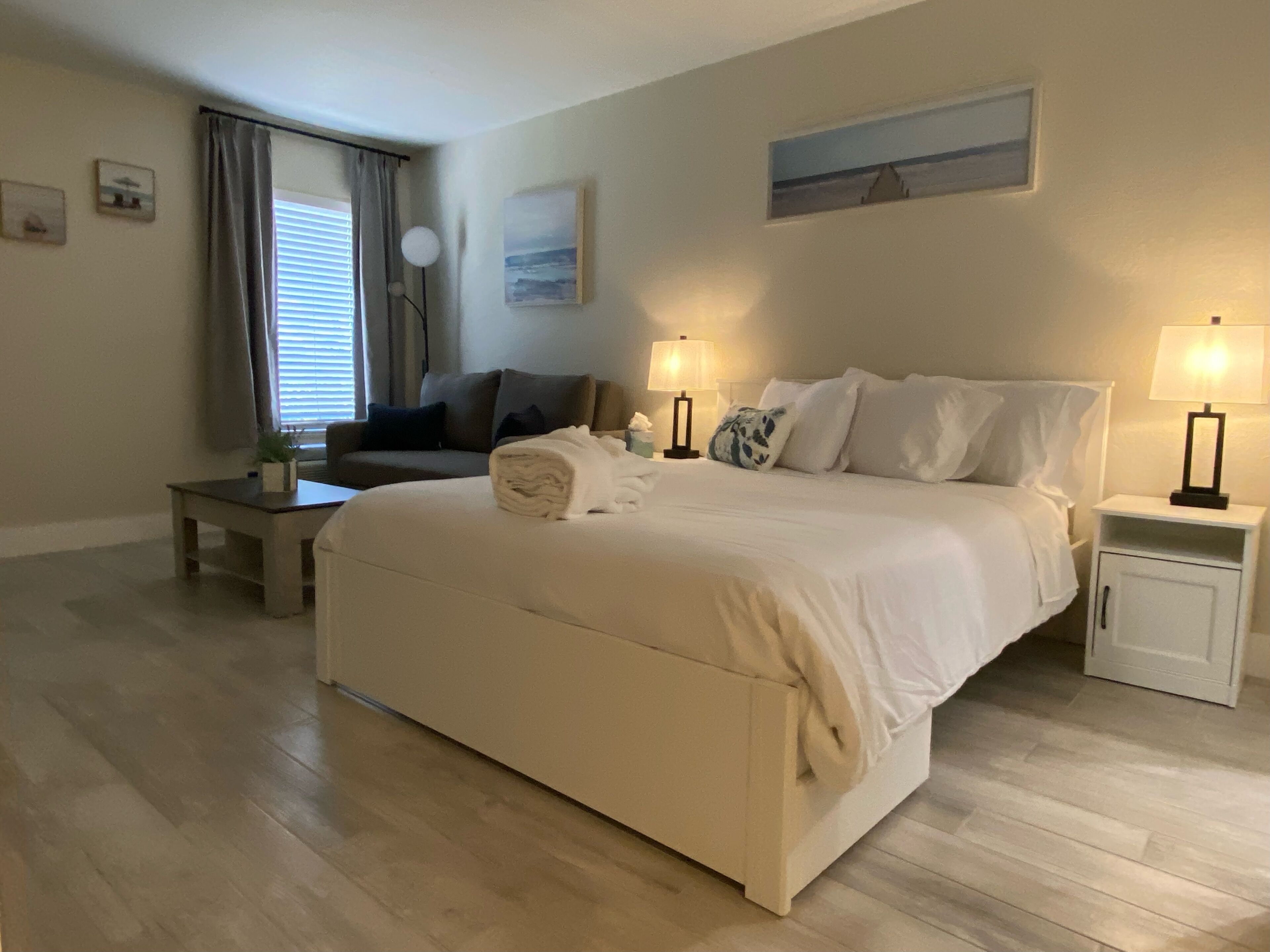 1 bedroom, desk, free WiFi, bed sheets