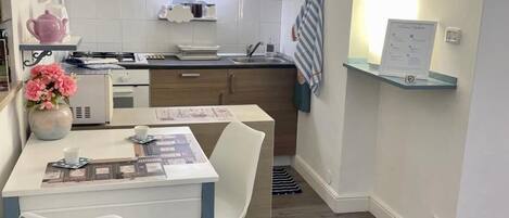 Maison, plusieurs chambres, accessible aux personnes à mobilité réduite, vue jardin | Intérieur