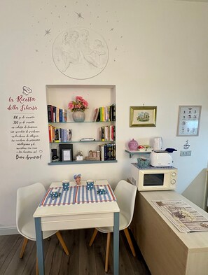 House, Multiple Bedrooms, Accessible, Garden View | Dining - Roma Stellata Guest House (Rome)