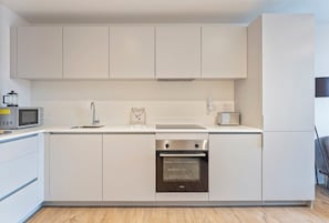 Frigorífic, microones, forn i rentaplats