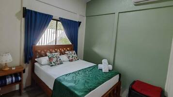 2 bedrooms, WiFi, bed sheets, wheelchair access