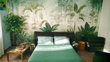1 Schlafzimmer, Zimmersafe, Schreibtisch, Bügeleisen/Bügelbrett
