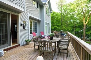 Outdoor dining - Last Glass (Eagles Mere)