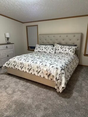 3 bedrooms, WiFi, bed sheets