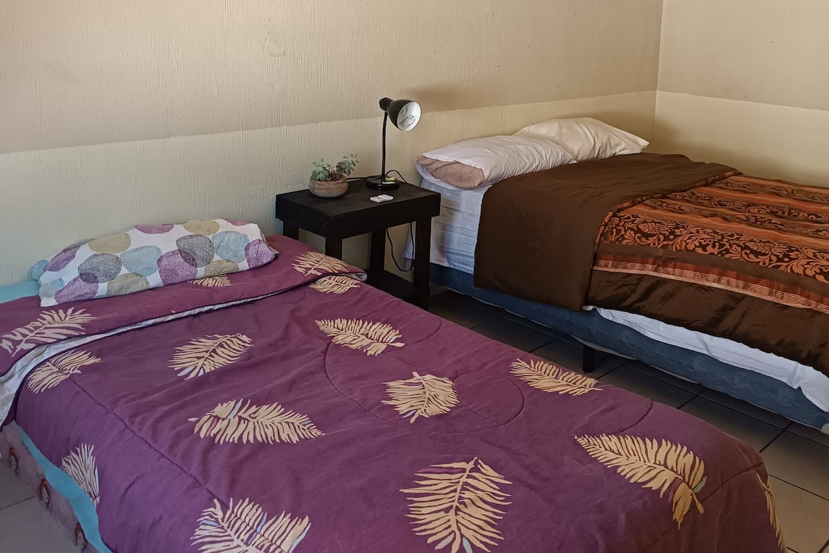 Economy Quadruple Room, Mountain View