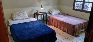 Chambre Économique Double ou avec lits jumeaux, vue montagne | Wi-Fi gratuit