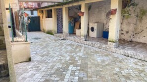 House, 2 Bedrooms, Balcony, Mountain View | Terrace/patio