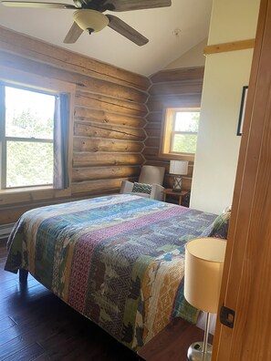 3 chambres, fer et planche Ă repasser, Wi-Fi, draps fournis