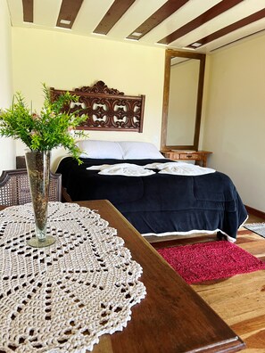 Suíte conforto, vista para a cidade | 1 quarto, escrivaninha, espaço de trabalho para notebook