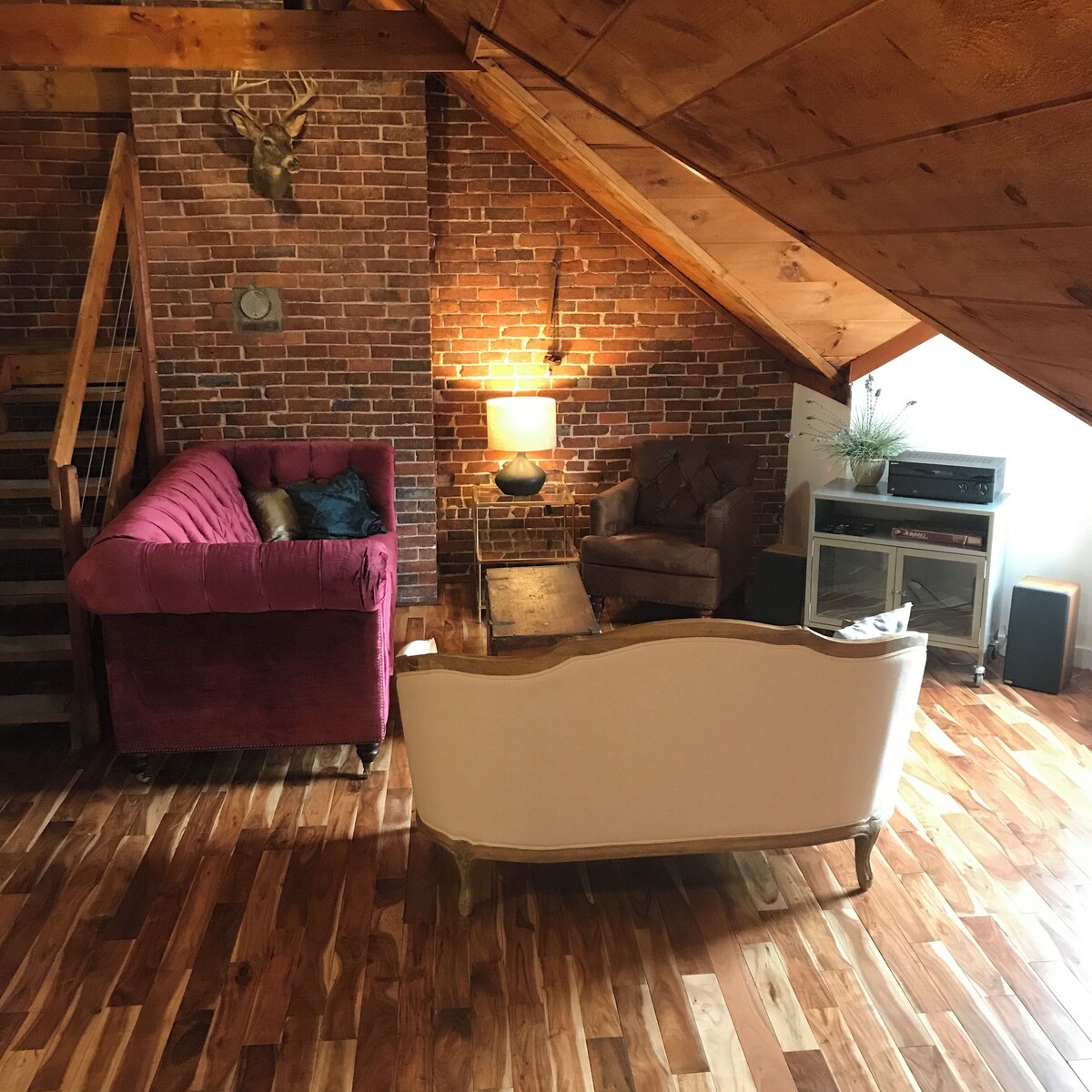 NEW! Stylish Loft in the Heart of Downtown Portland