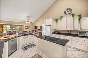 Microwave, oven, stovetop, dishwasher - Country Ranch – Spacious Home, Sunrises, Pasture Views, & Minutes to WEC & HITS (Morriston)