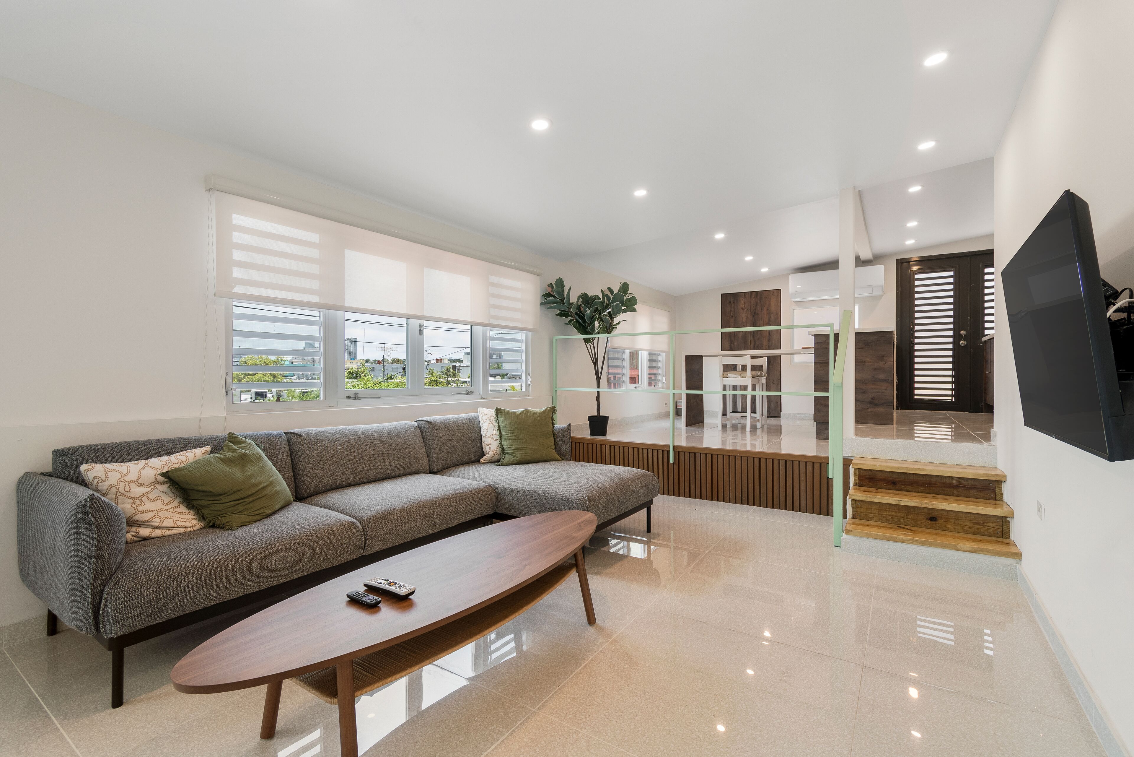 Luxury Studio Suite, Kitchen, City View | Living area | 42-inch TV with satellite channels