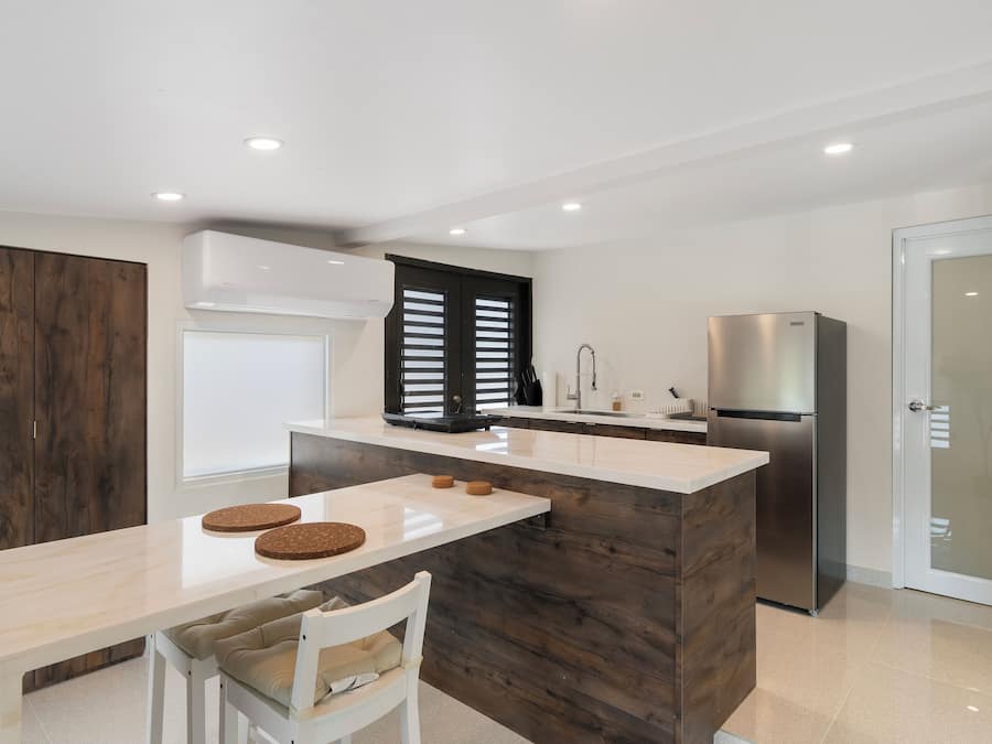 Luxury Studio Suite, Kitchen, City View | Private kitchen